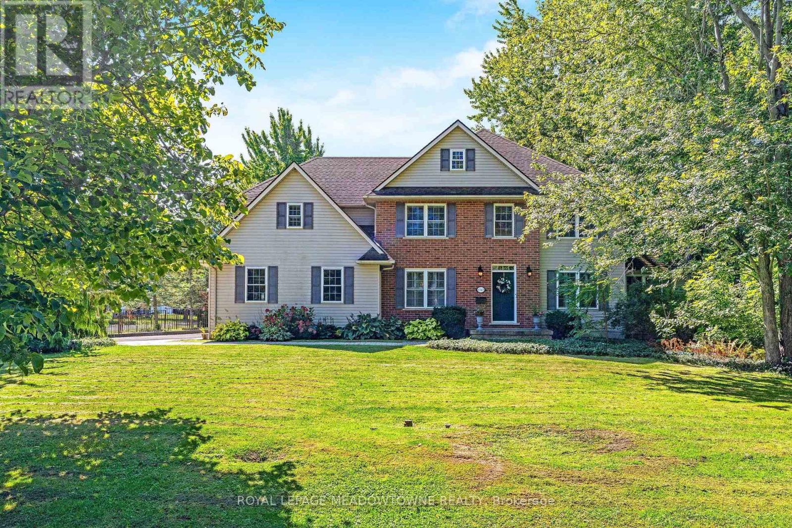 MLS® listing #30270569 for sale located at 1345 PARKSIDE AVENUE