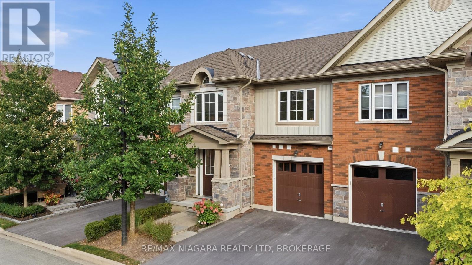 MLS® listing #30271136 for sale located at 12 GEORGE MANOR