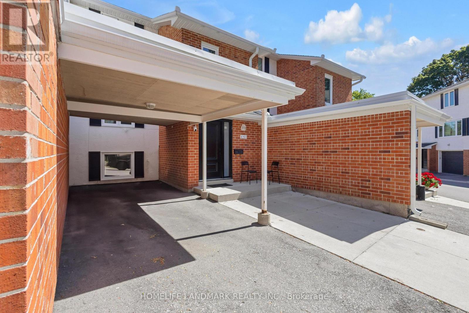 MLS® listing #30271765 for sale located at 2 - 427 KEATS WAY