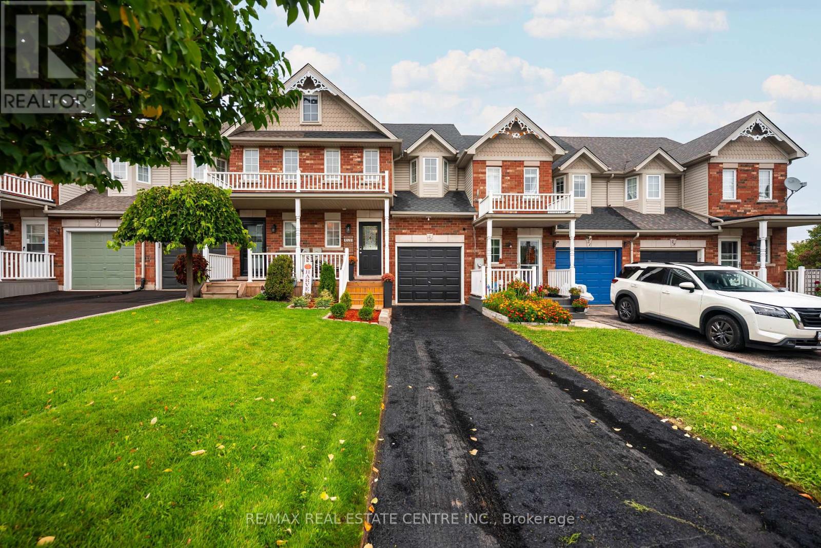MLS® listing #30271839 for sale located at 53 BENJAMIN CRESCENT