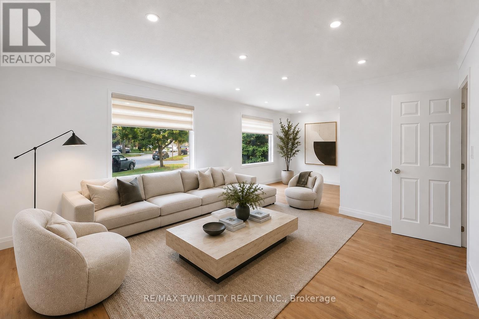 MLS® listing #30271864 for sale located at UPPER LEVEL - 58 TUPPER CRESCENT