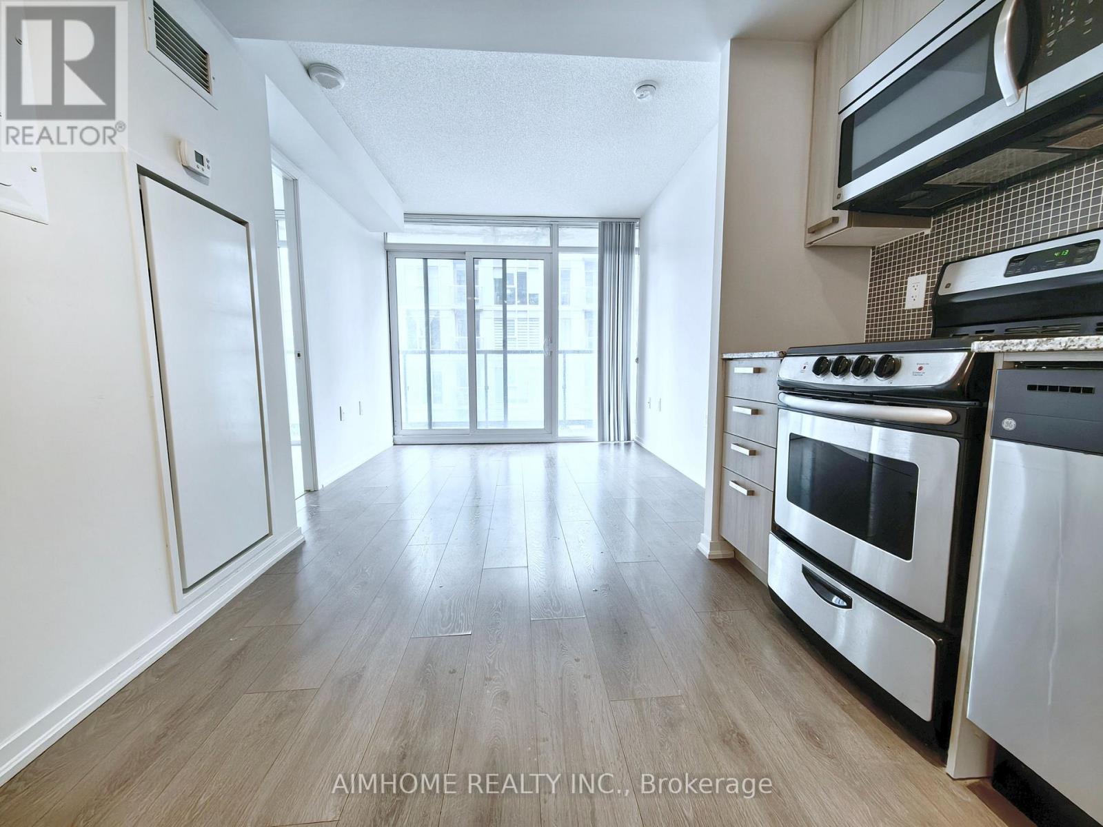 MLS® listing #30271922 for sale located at 1916 - 36 LISGAR STREET