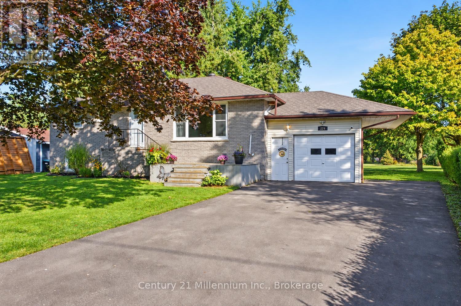 MLS® listing #30271934 for sale located at 224 MARGARET STREET