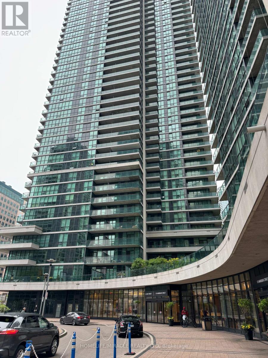 MLS® listing #30272057 for sale located at 3702 - 33 BAY STREET