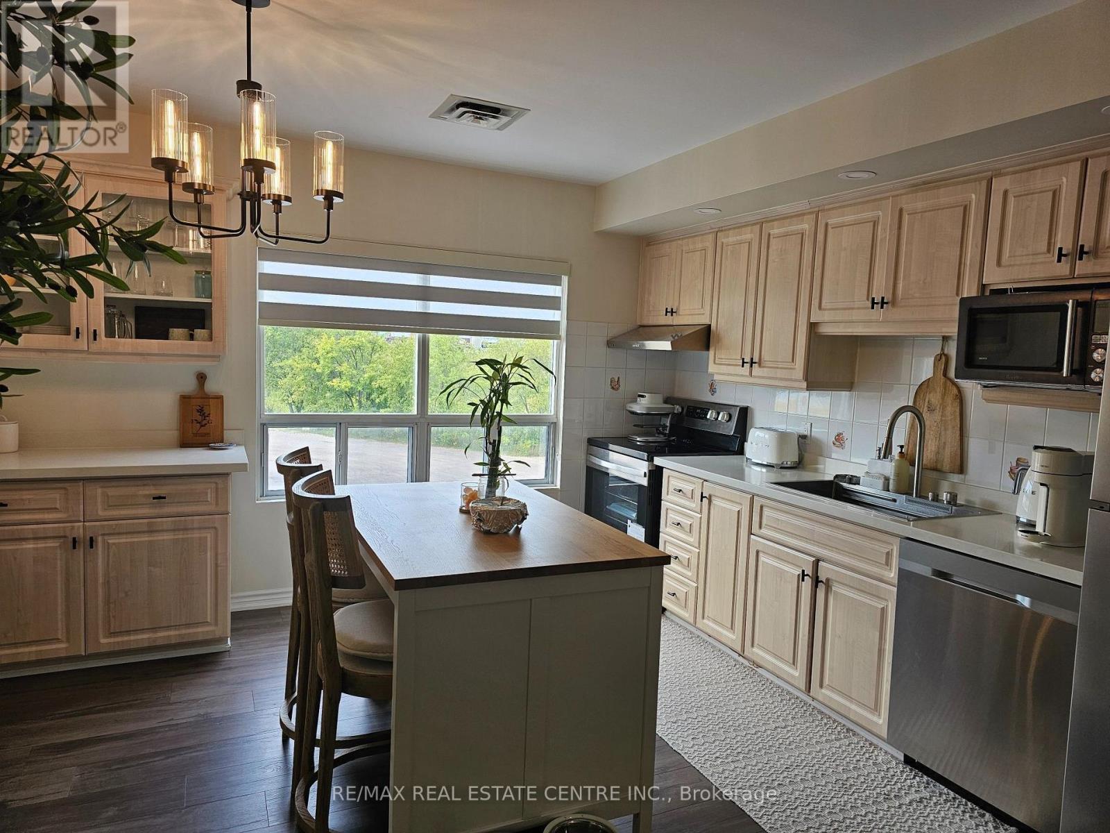 MLS® listing #30272096 for sale located at 3 - 15393 AIRPORT ROAD