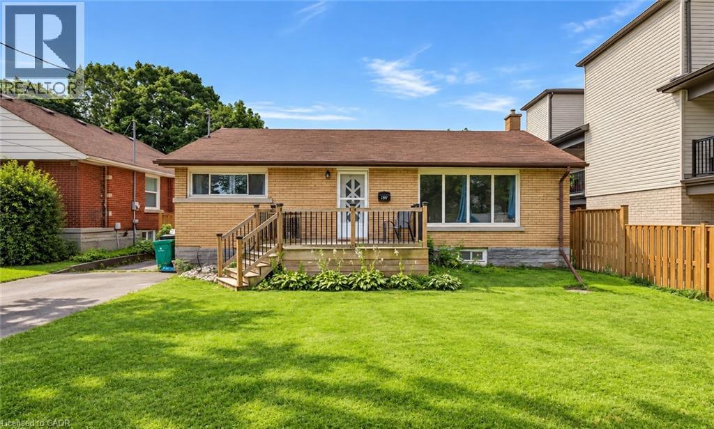 MLS® listing #30273246 for sale located at 195 BELLEVIEW Avenue