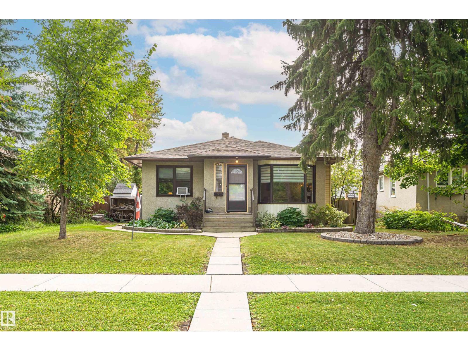 MLS® listing #30274355 for sale located at 10807 136 ST NW