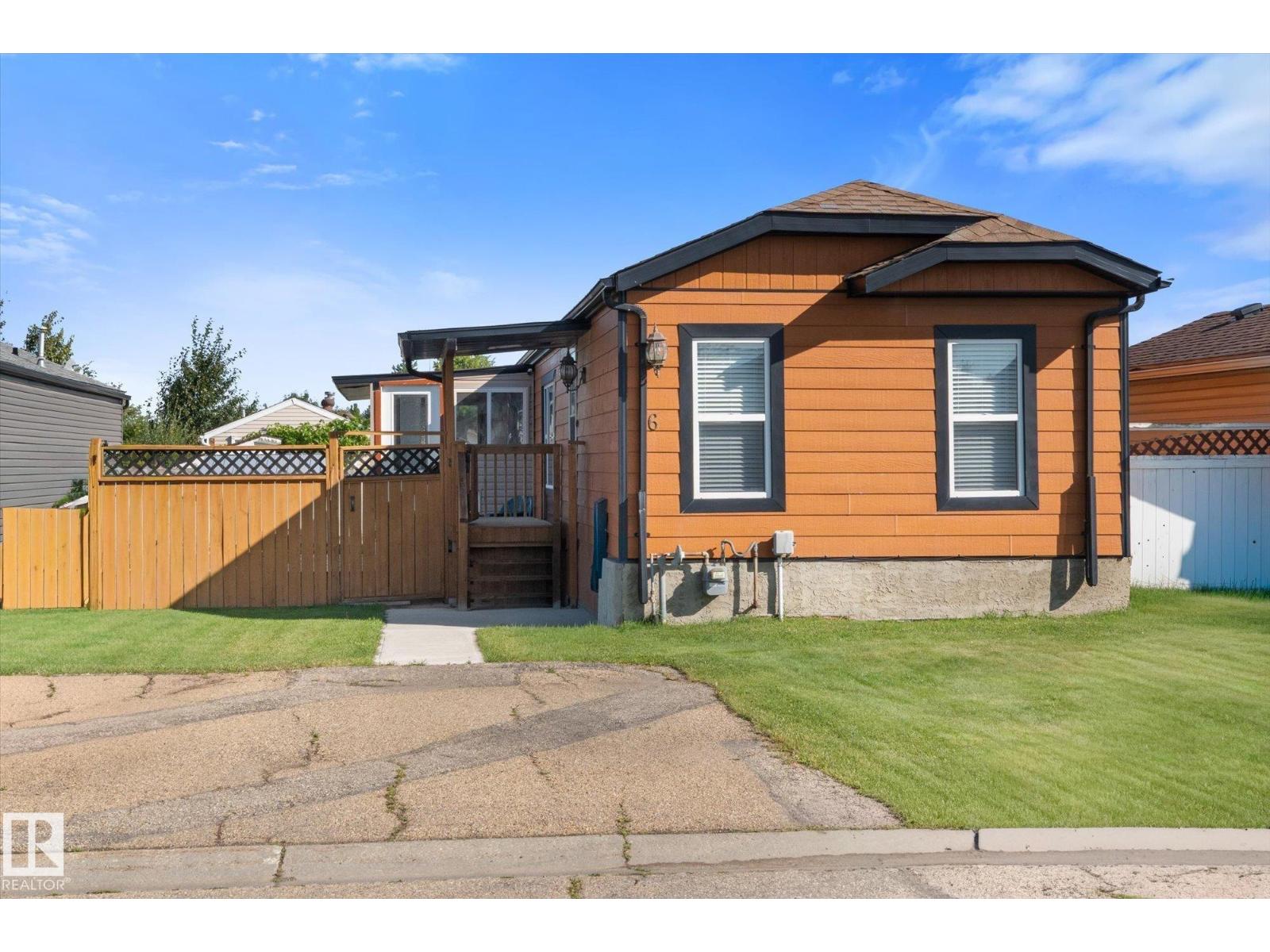 MLS® listing #30274356 for sale located at 6 SUNSET BV