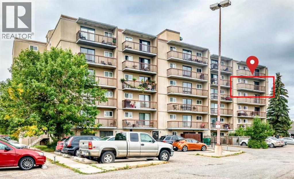 MLS® listing #30274440 for sale located at 517, 5 Berkeley Place W