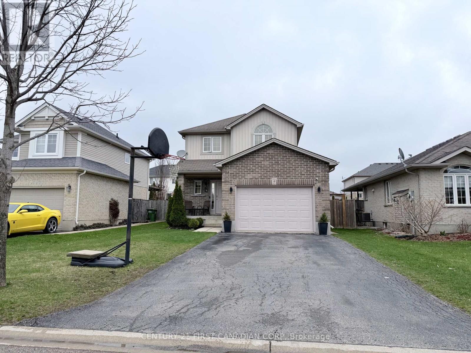 MLS® listing #30274786 for sale located at 9 BARRETT CRESCENT