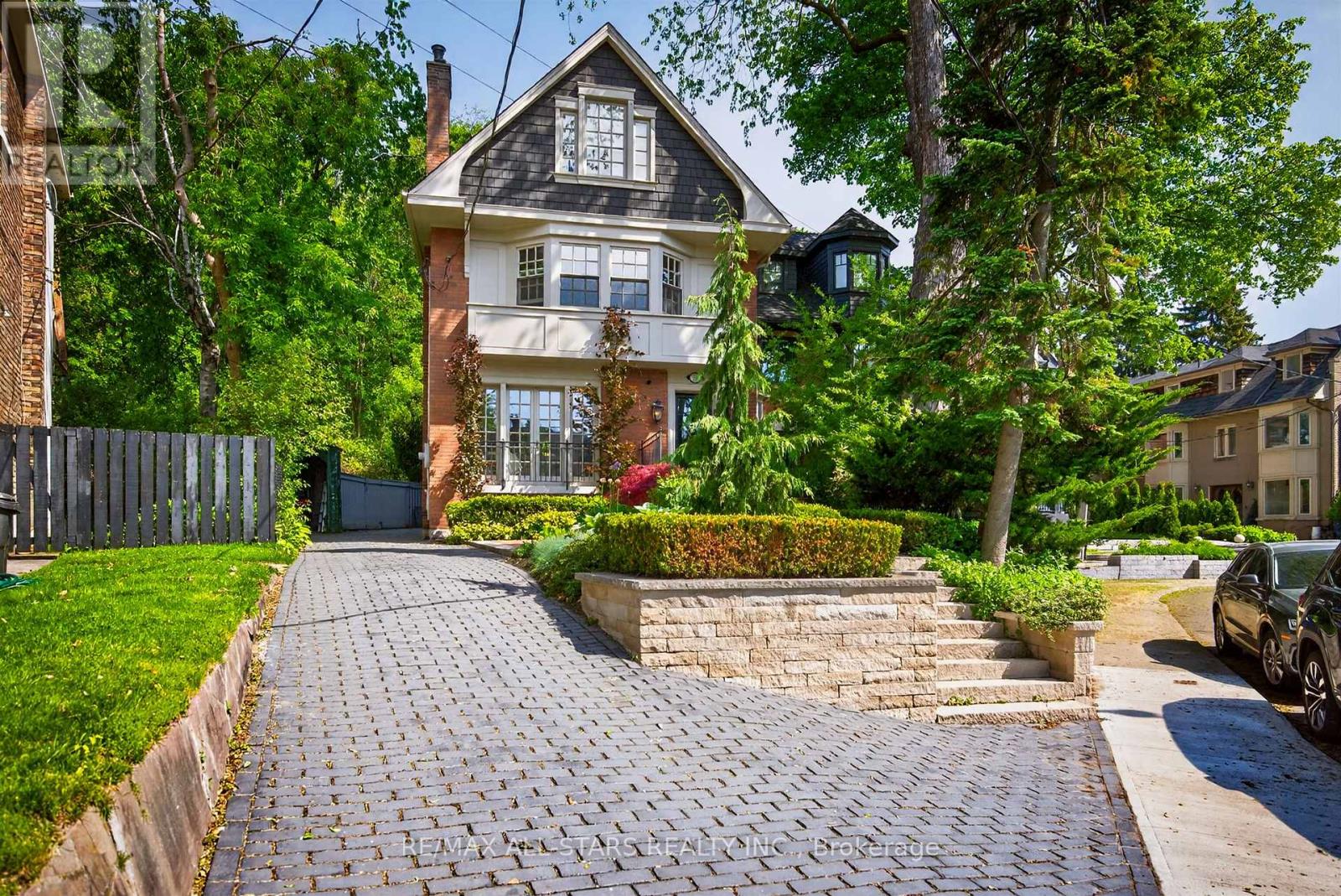 MLS® listing #30276655 for sale located at 30 EDGEWOOD CRESCENT