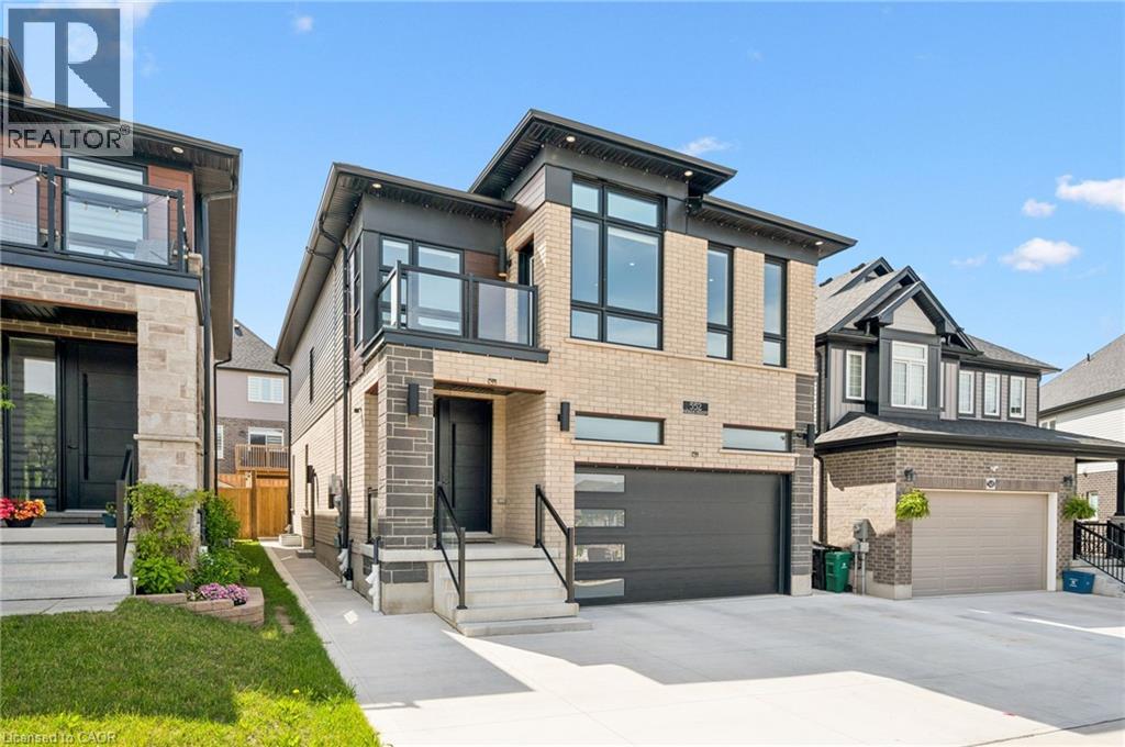 MLS® listing #30278951 for sale located at 552 NATHALIE Crescent