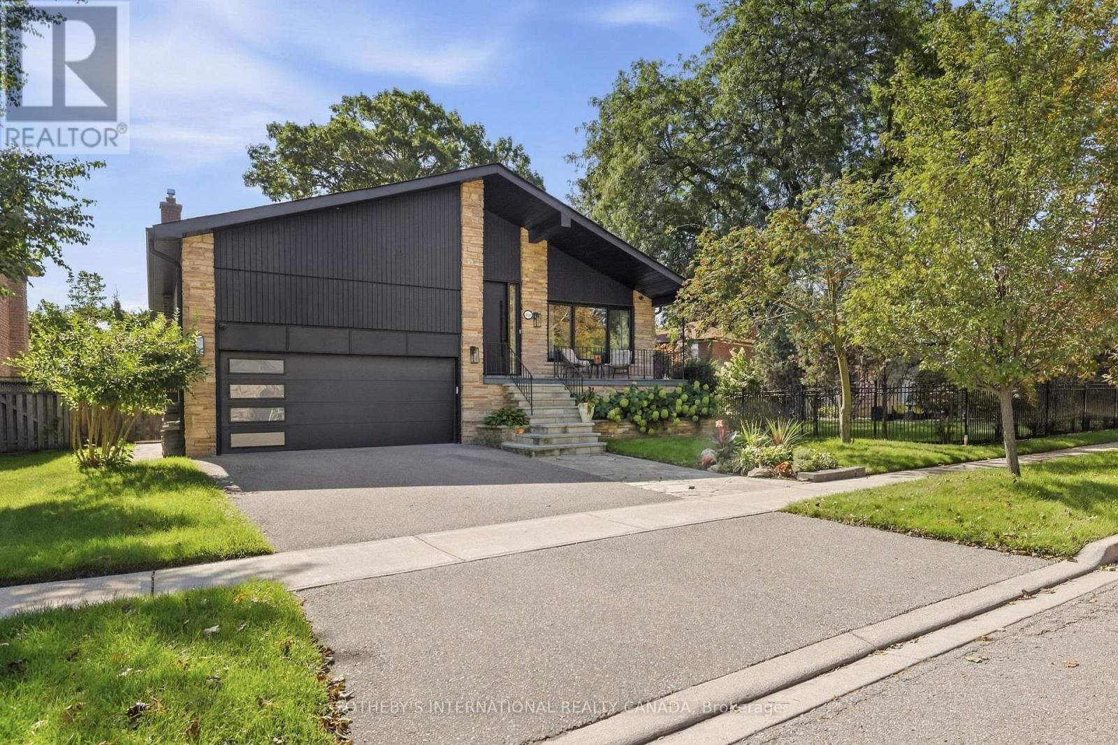 MLS® listing #30278973 for sale located at 420 ABINGTON AVENUE