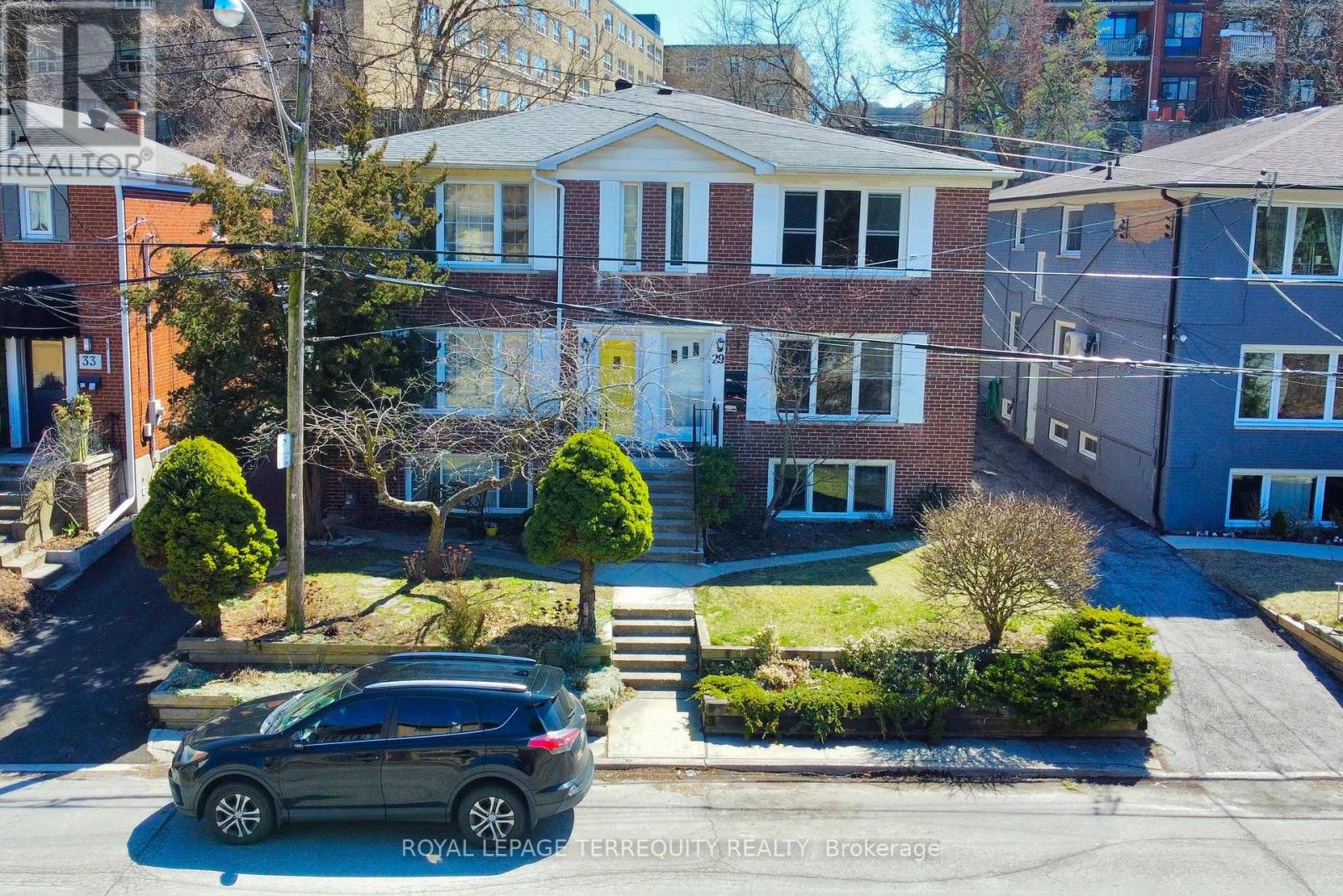 MLS® listing #30279320 for sale located at 29 LOVE CRESCENT