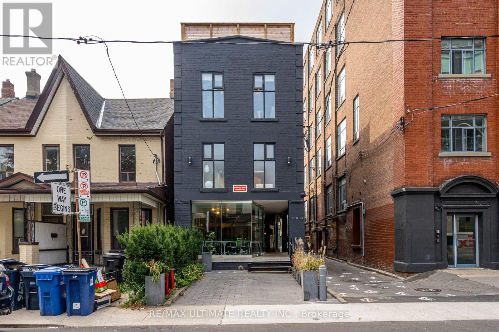 MLS® listing #30279524 for sale located at 298 MARKHAM STREET