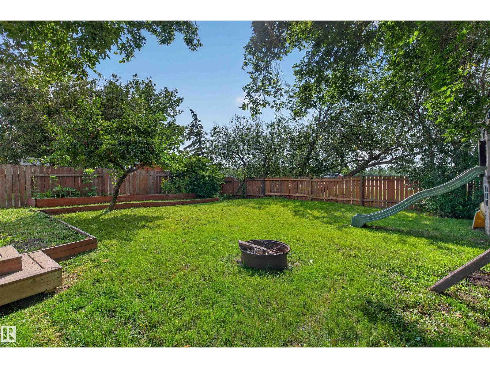MLS® listing #30279553 for sale located at 3606 44 ST