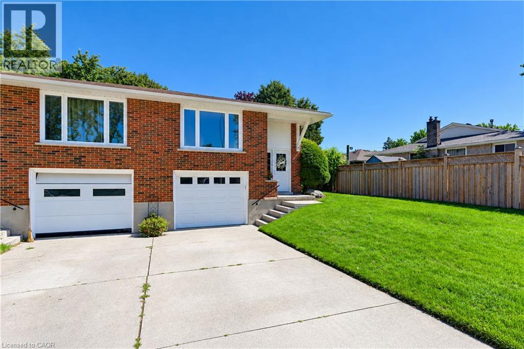 MLS® listing #30279656 for sale located at 31 GROSBEAK Road
