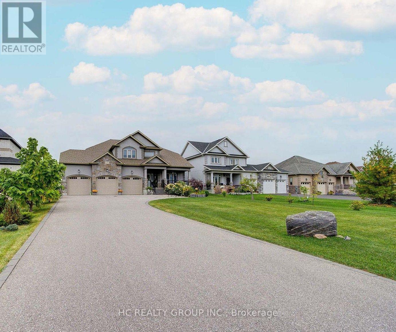 MLS® listing #30281495 for sale located at 295 SUNNYBRAE AVENUE