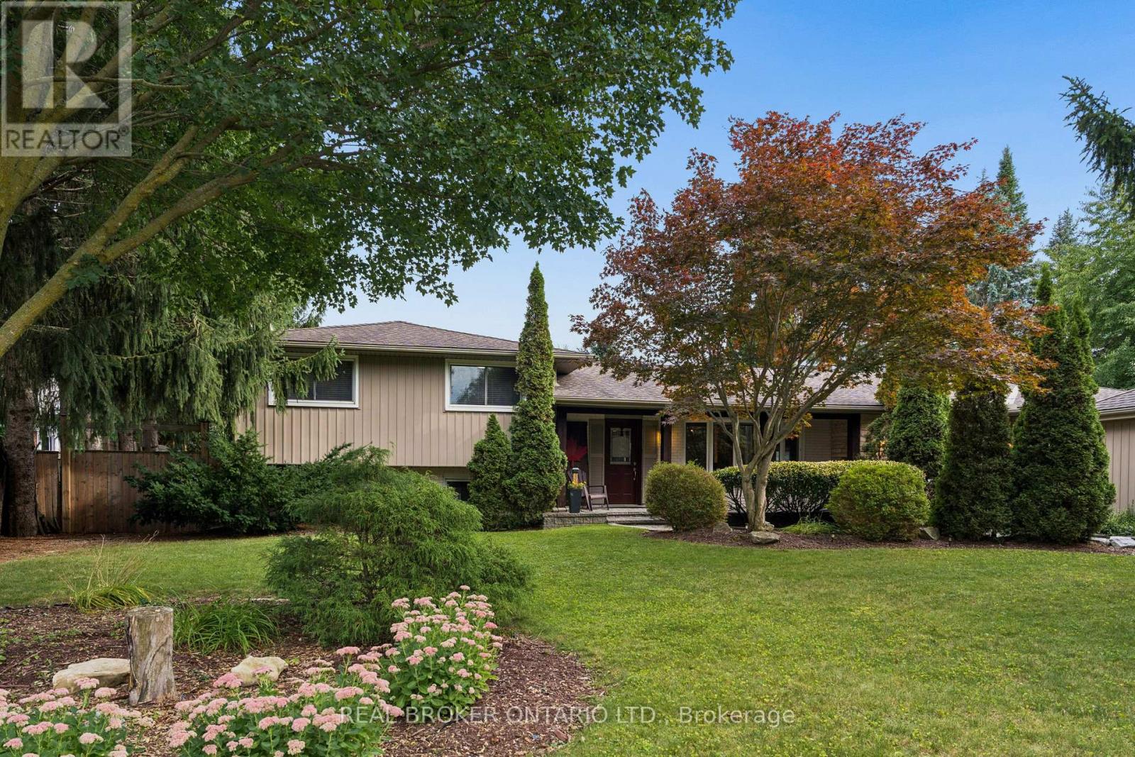 MLS® listing #30282477 for sale located at 373 FORESTLAWN ROAD
