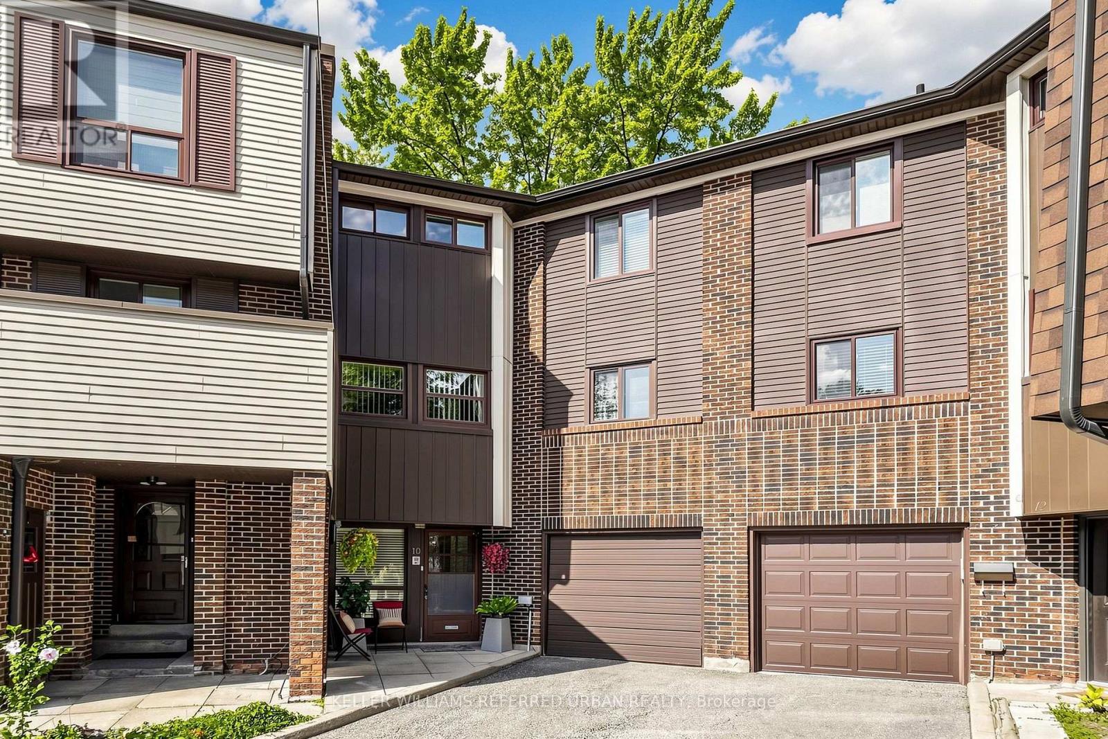 MLS® listing #30284876 for sale located at 10 TURRET HILLWAY WAY