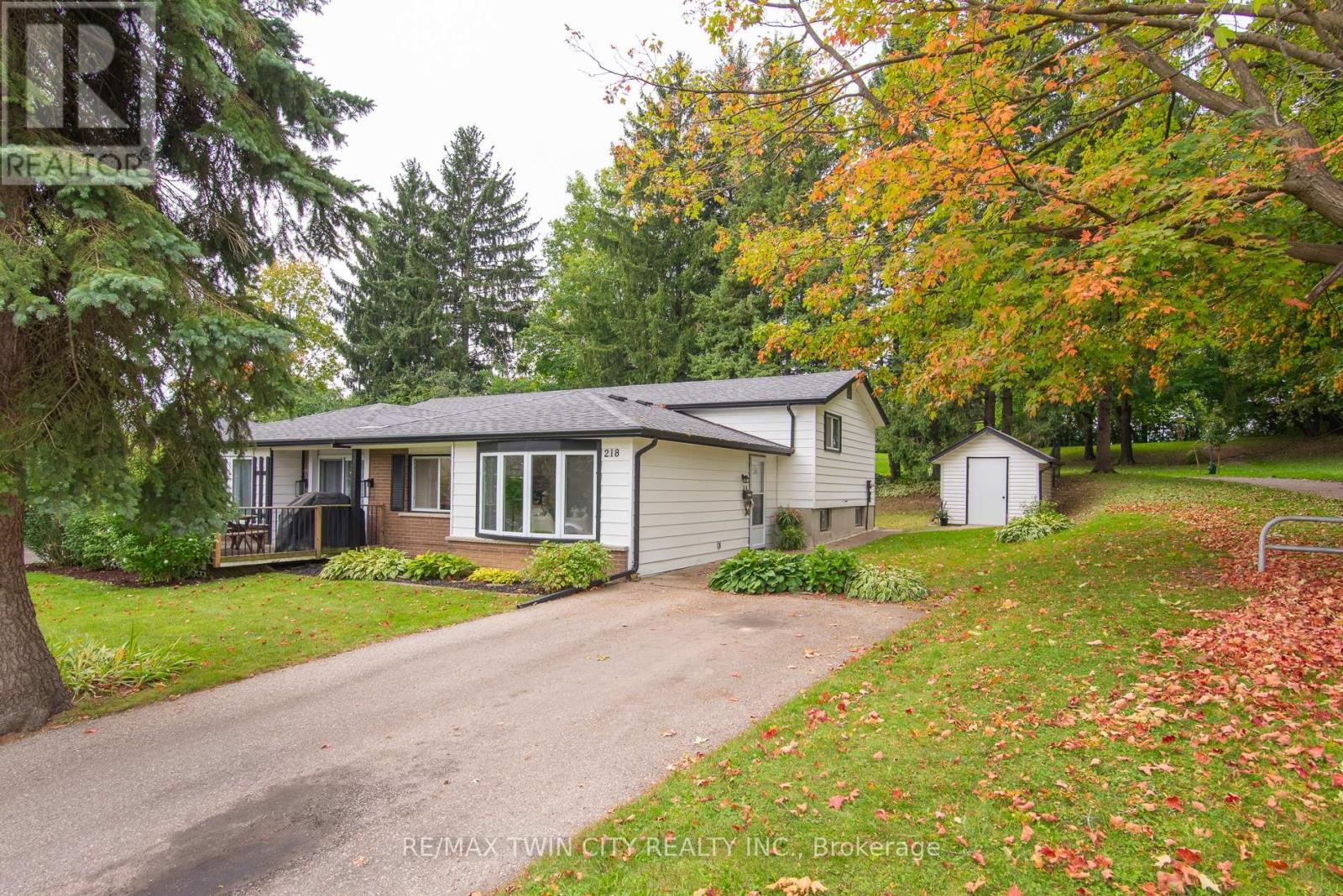 MLS® listing #30285035 for sale located at 218 PINEDALE DRIVE