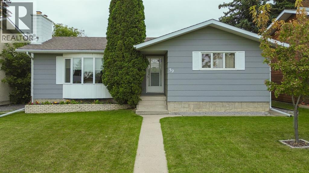 MLS® listing #30285219 for sale located at 39 Opal Avenue