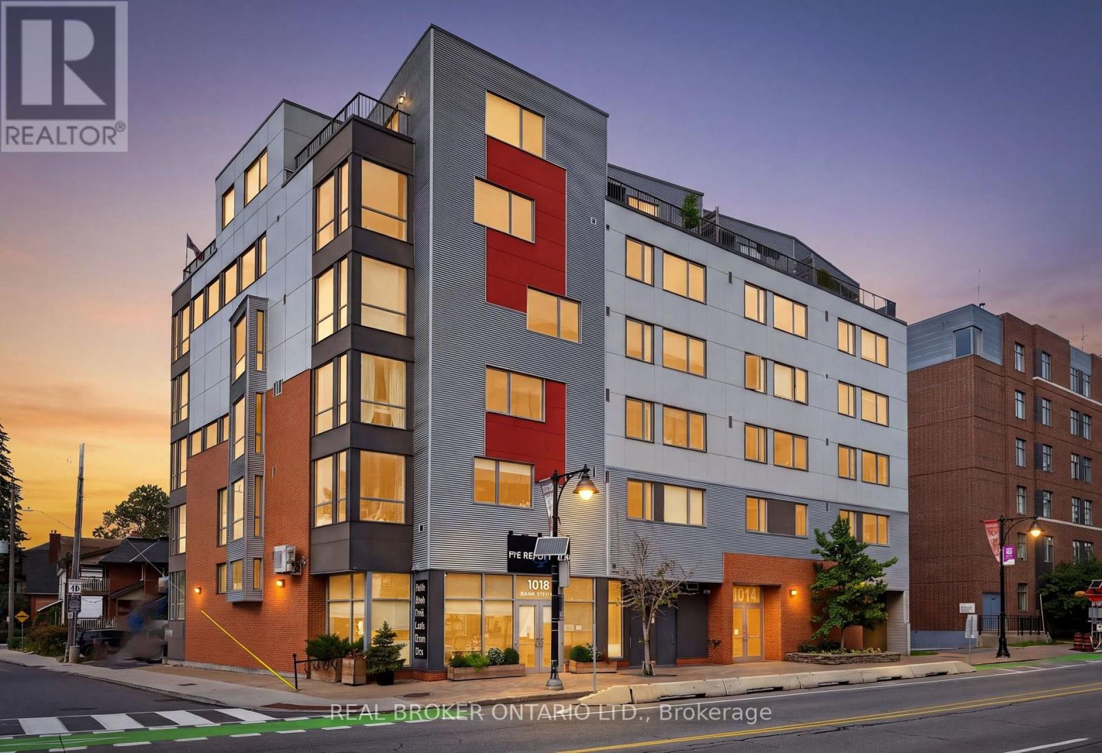 MLS® listing #30285252 for sale located at 305 - 1014 BANK STREET