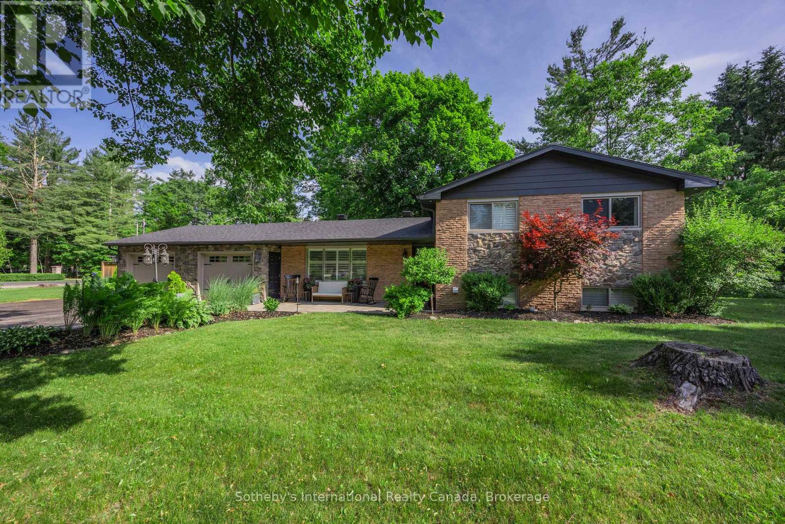 MLS® listing #30285738 for sale located at 4 PEACHER STREET
