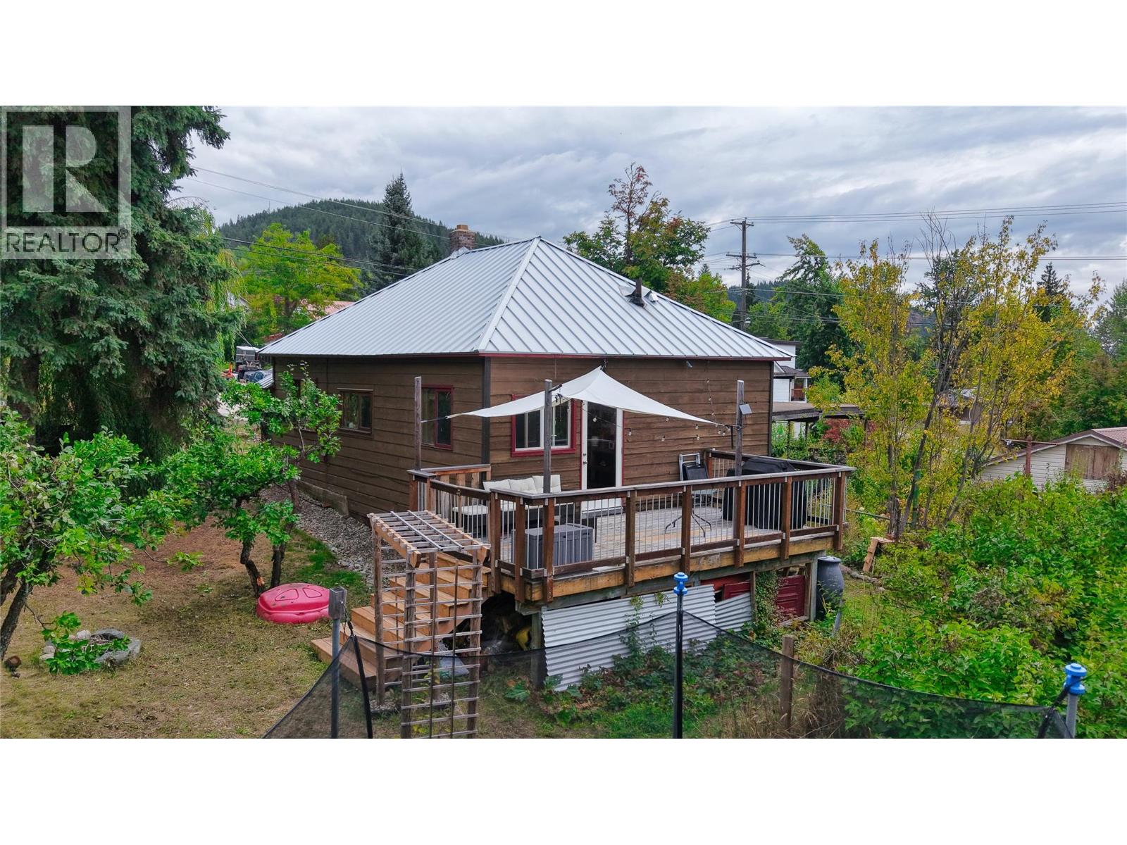MLS® listing #30286096 for sale located at 1677 SECOND Avenue