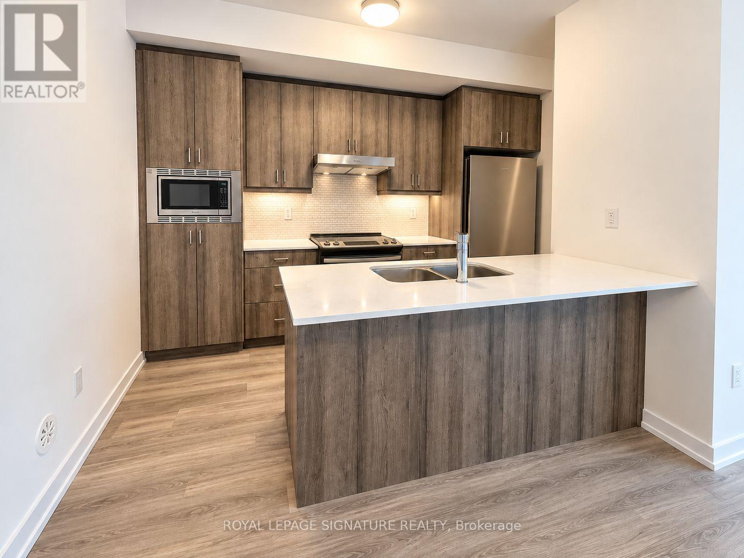 MLS® listing #30286445 for sale located at 216 - 3 BANCROFT LANE