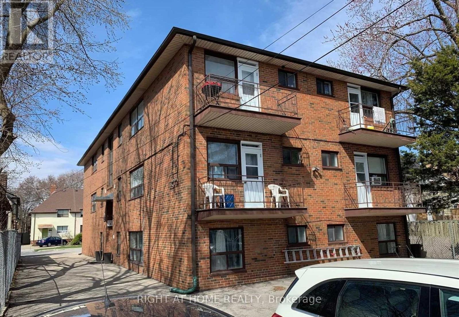 MLS® listing #30286476 for sale located at 10 - 115 EIGHTH STREET