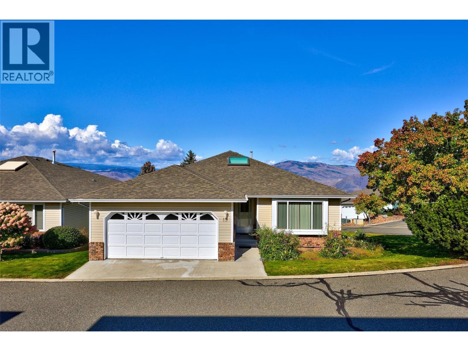 MLS® listing #30288743 for sale located at 2030 Van Horne Drive Unit# 15