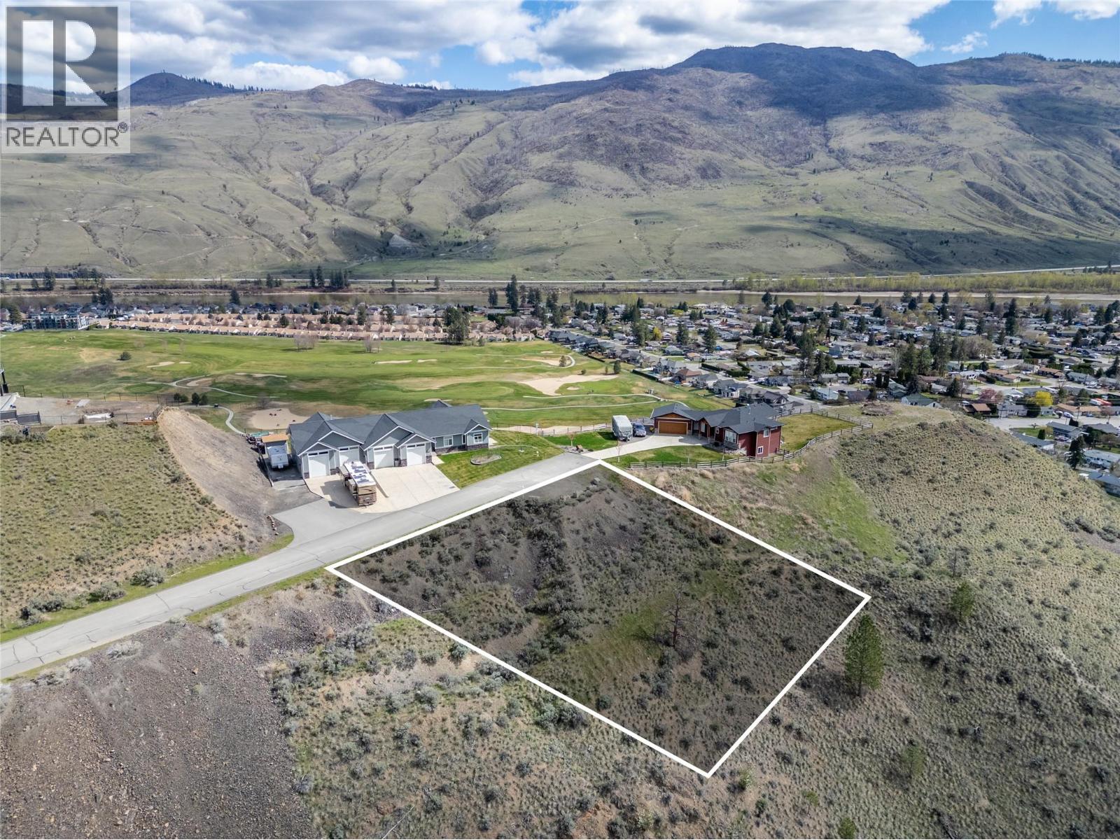 MLS® listing #30290135 for sale located at 950 IDA Lane Unit# 11