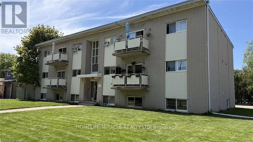 MLS® listing #30290617 for sale located at 202 - 206 INDIAN ROAD