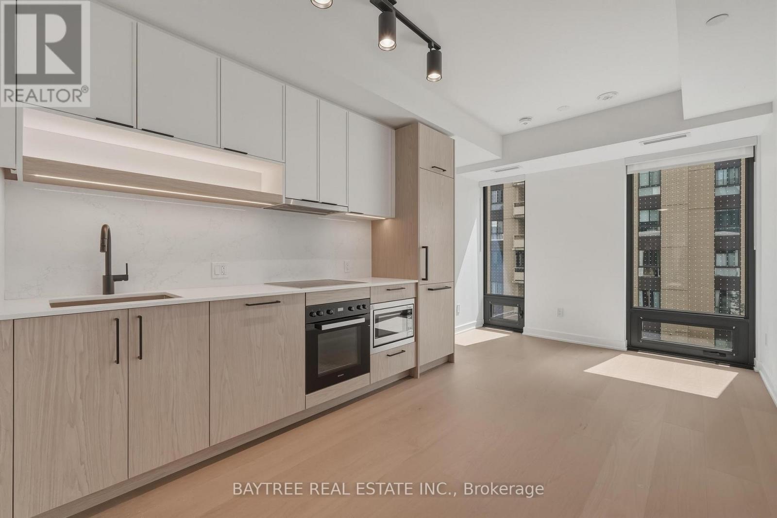 MLS® listing #30290941 for sale located at 705 - 91 MONTCLAIR AVENUE