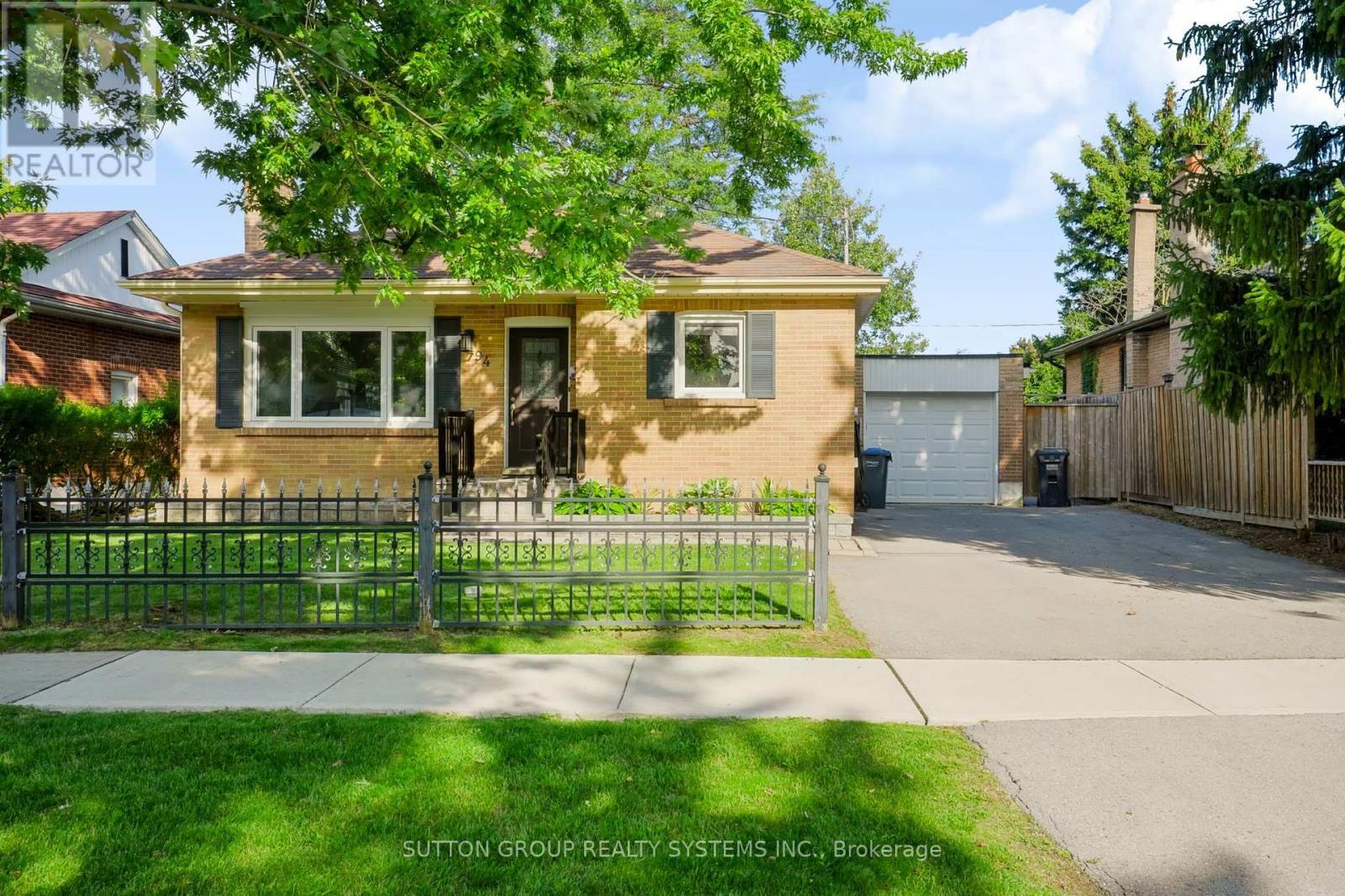MLS® listing #30290980 for sale located at 94 HAROLD STREET