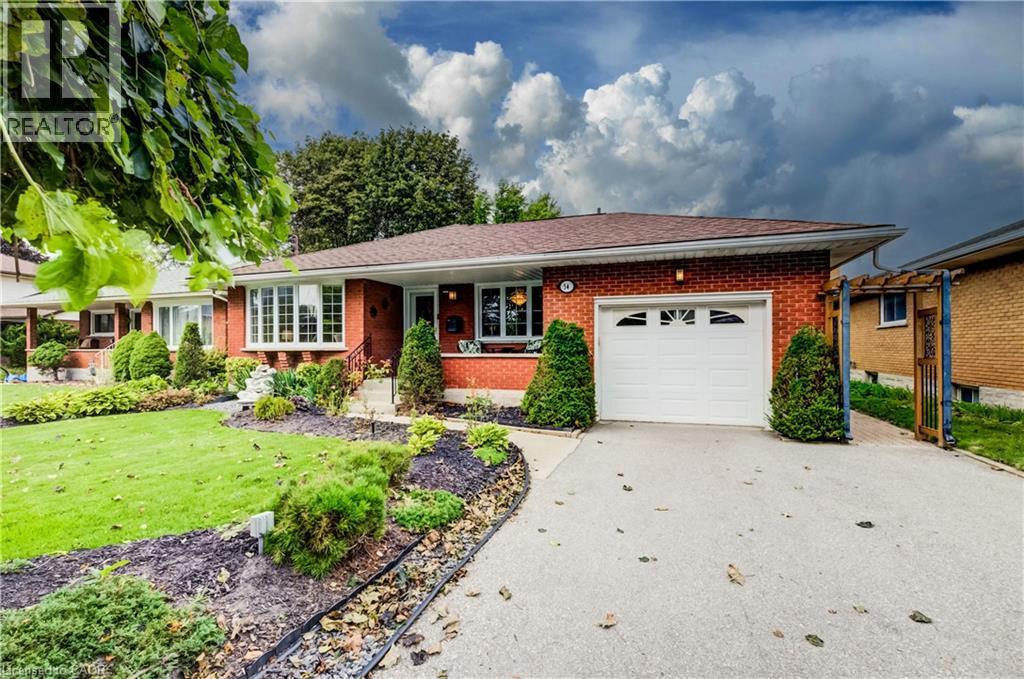 MLS® listing #30291354 for sale located at 54 FAIRLAWN Road