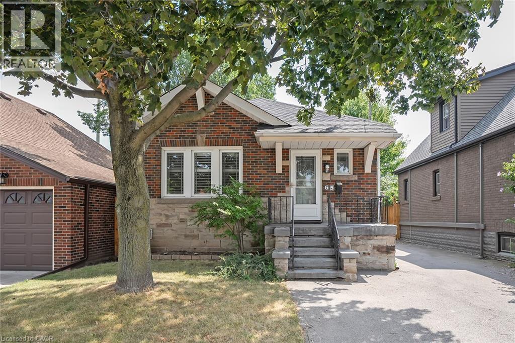 MLS® listing #30291603 for sale located at 65 KENILWORTH Avenue S