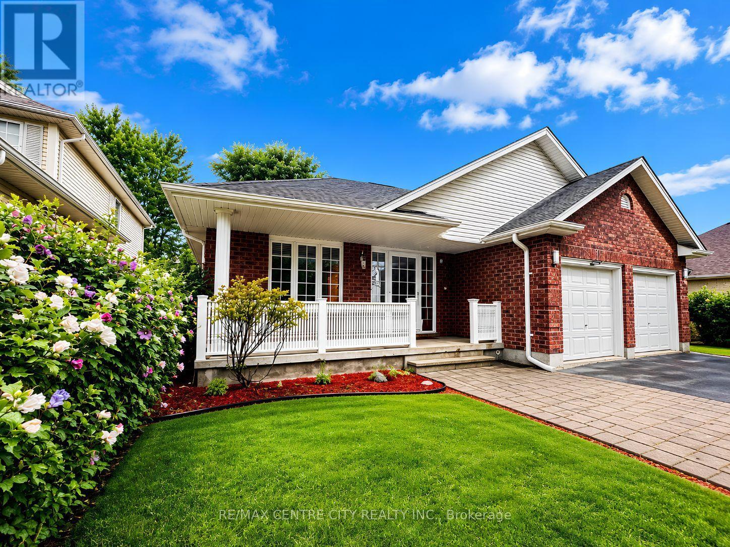 MLS® listing #30292353 for sale located at 93 MCTAGGART COURT