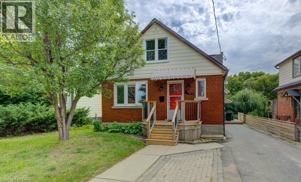 MLS® listing #30293432 for sale located at 21 WAVERLY Road