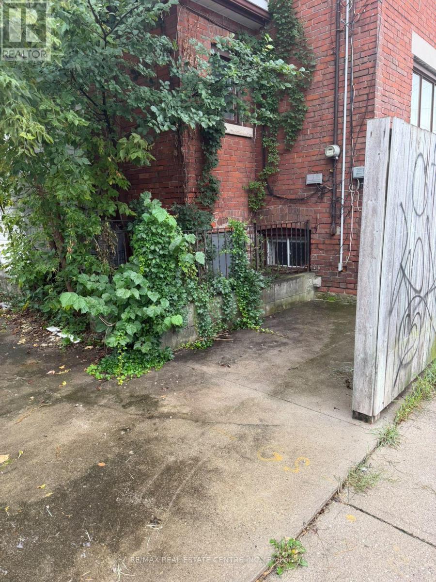 MLS® listing #30293724 for sale located at 221 WESTMORELAND AVENUE
