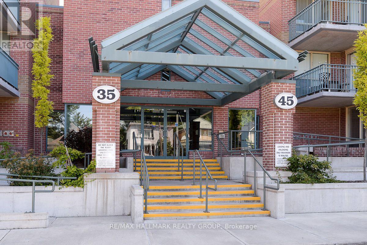 MLS® listing #30294102 for sale located at 709 - 35 HOLLAND AVENUE