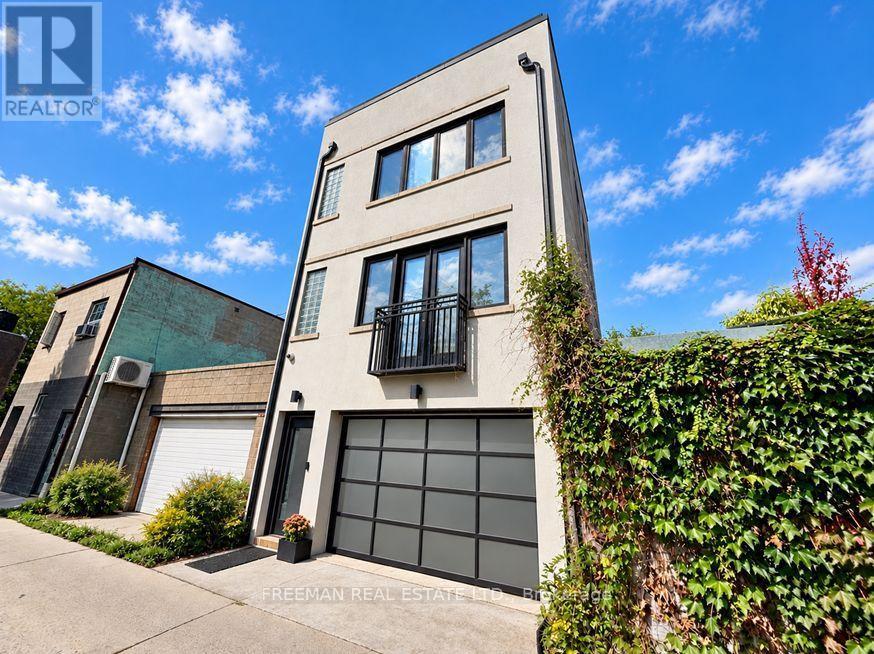 MLS® listing #30294738 for sale located at LANEWAY - 1239 BLOOR STREET W