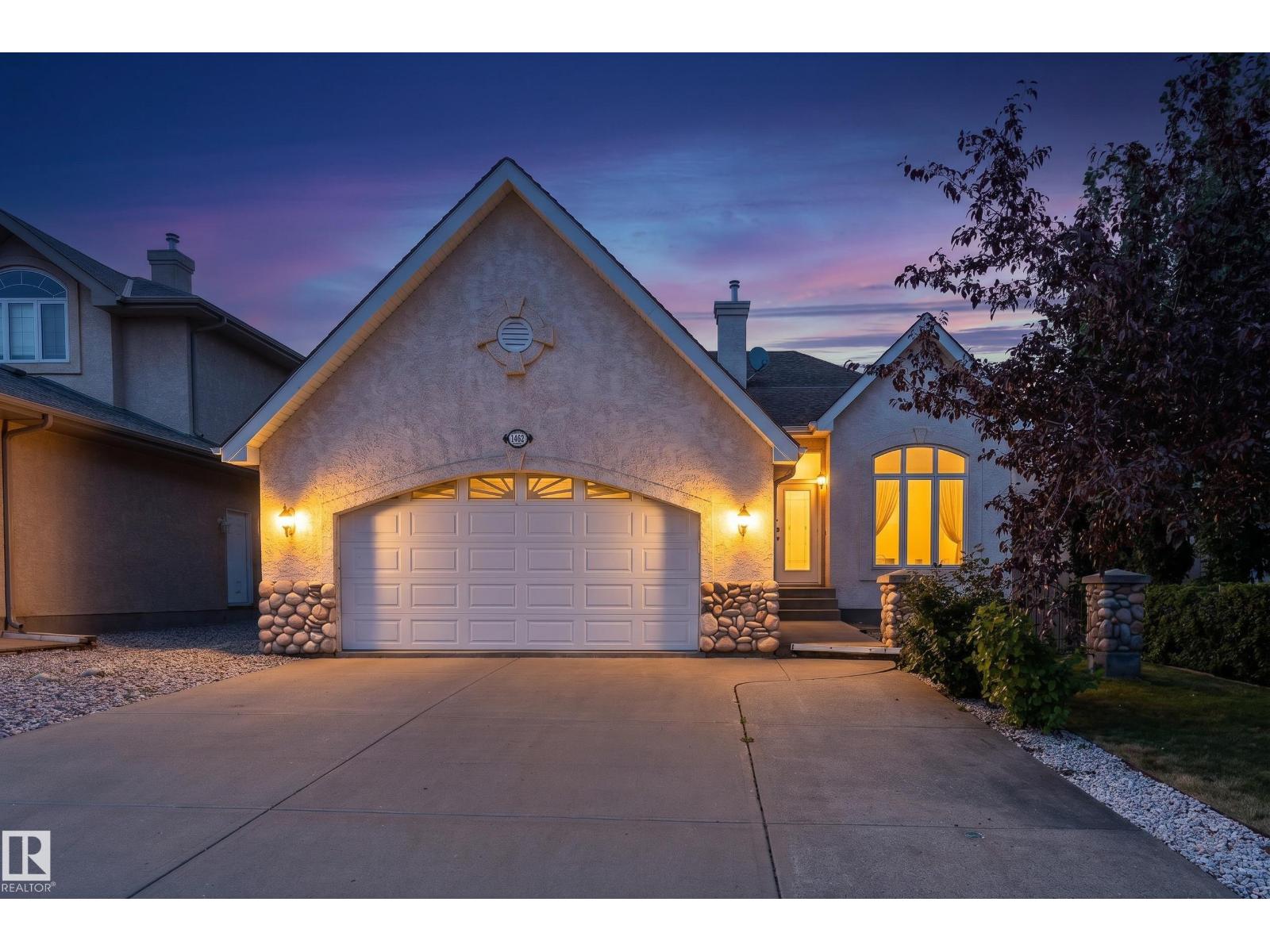MLS® listing #30294890 for sale located at 1462 LOEWEN CT NW