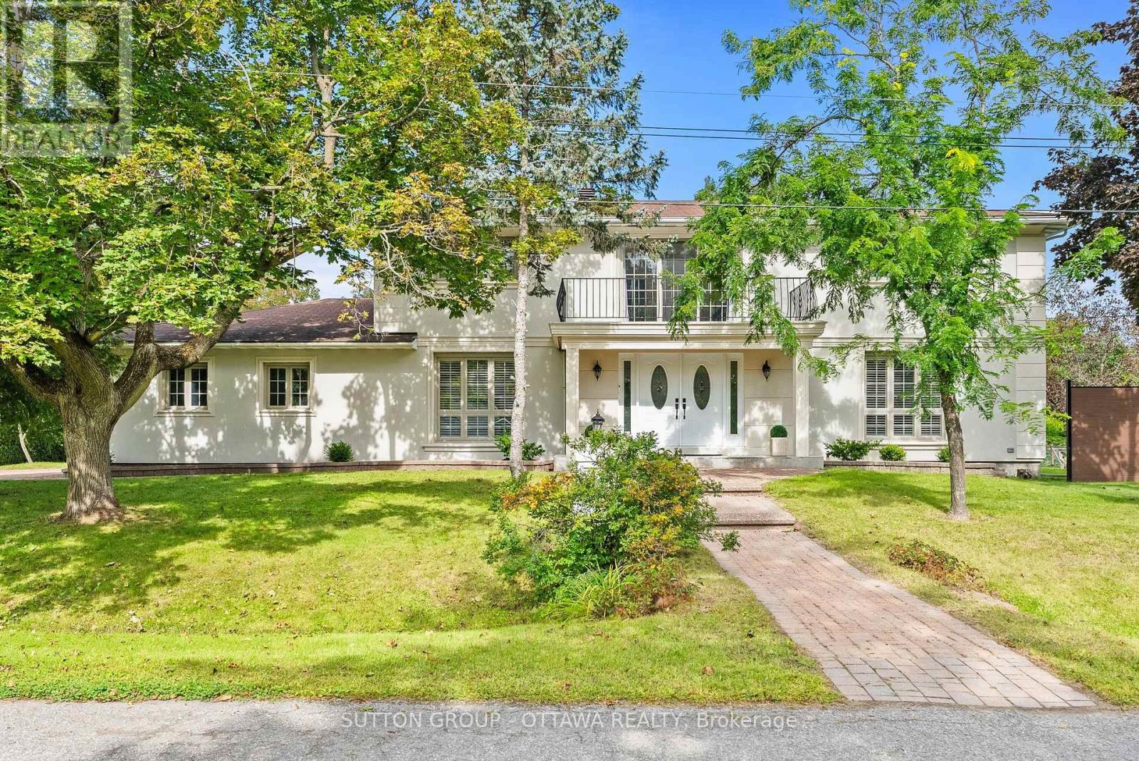 MLS® listing #30295535 for sale located at 11 LENNON DRIVE