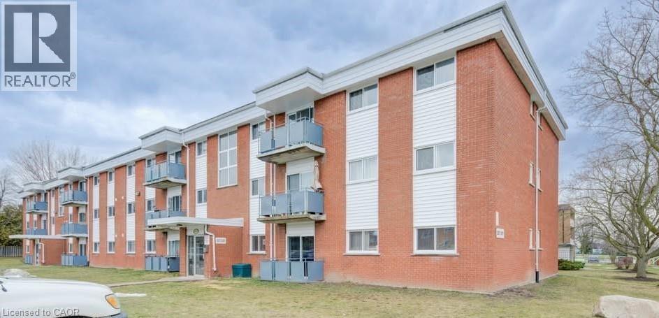 MLS® listing #30296311 for sale located at 529 PARKSIDE Drive Unit# 7