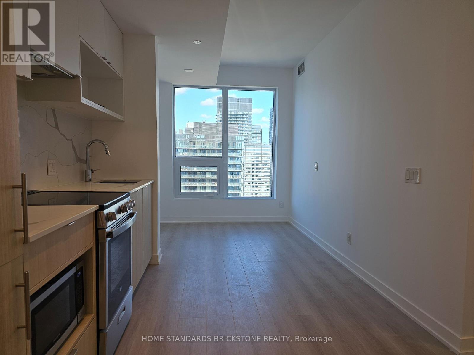 MLS® listing #30297227 for sale located at 3610 - 100 QUEEN STREET E