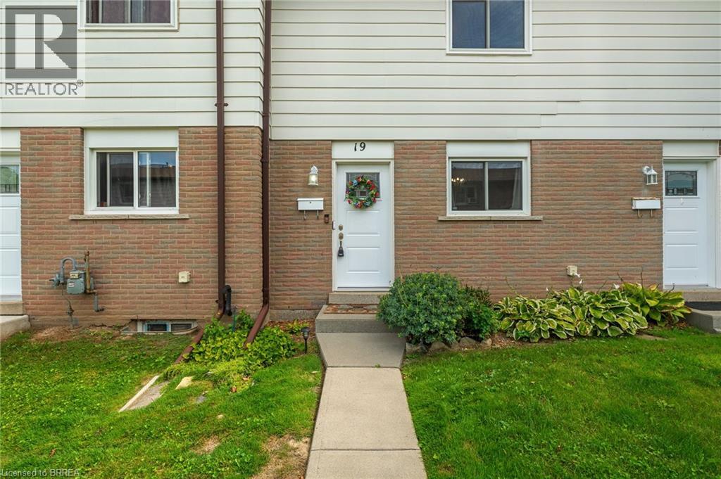 MLS® listing #30298166 for sale located at 379 DARLING Street Unit# 19