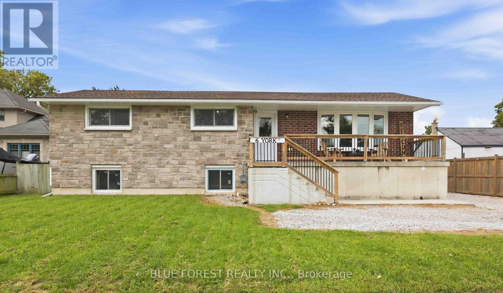 MLS® listing #30298236 for sale located at 6 YORK STREET