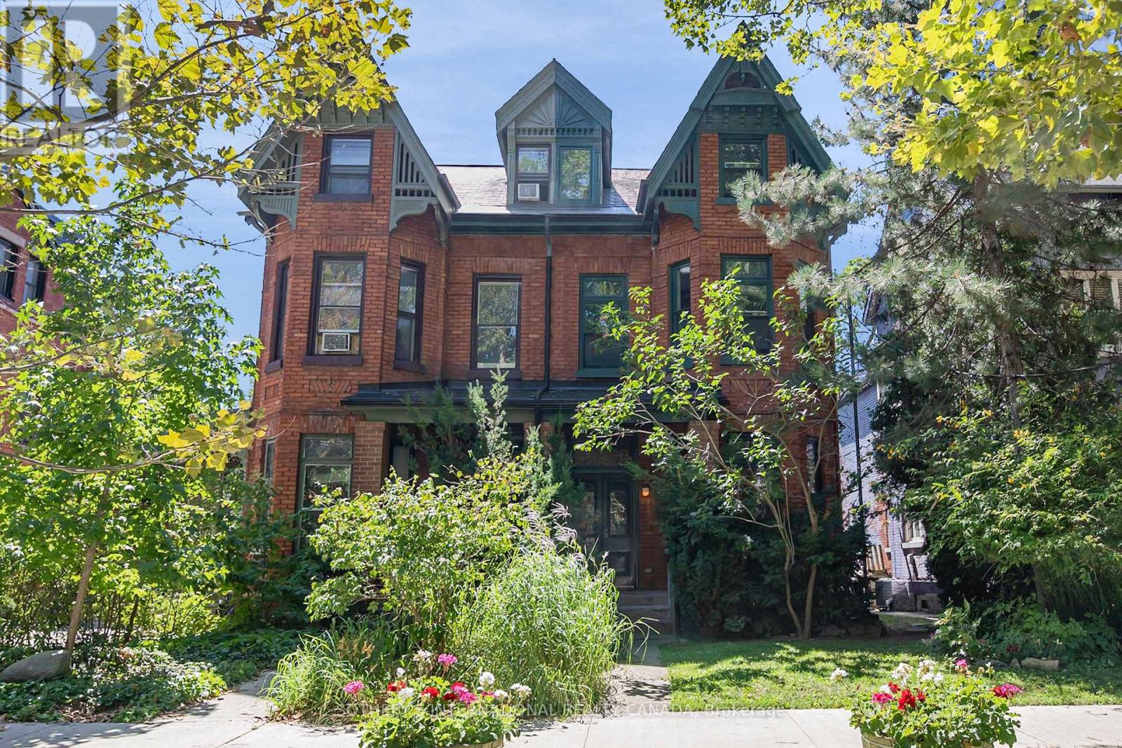 MLS® listing #30299119 for sale located at LOWER - 89 WILLCOCKS STREET